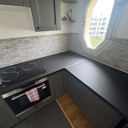 Building Carre D Eden Clamart