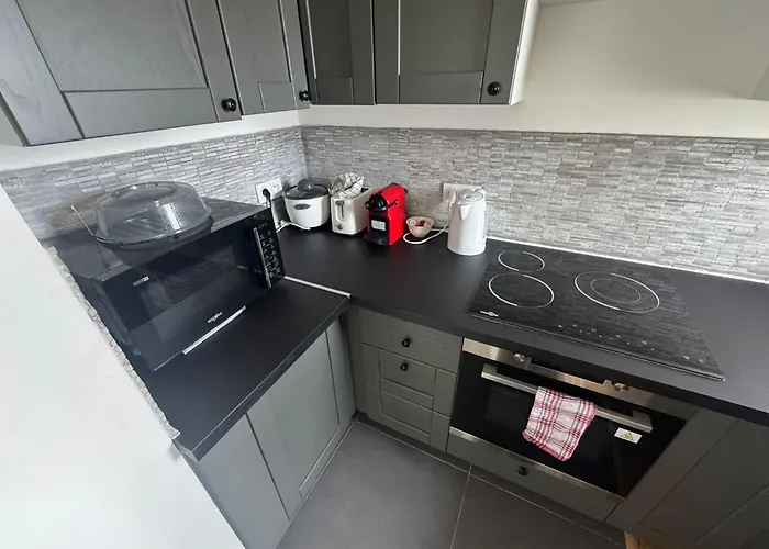 Building Carre D Eden Clamart