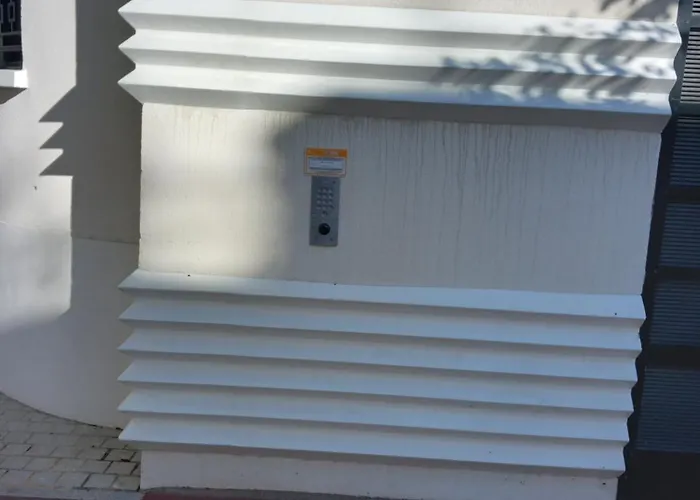 Appartement Building Carre D Eden Clamart