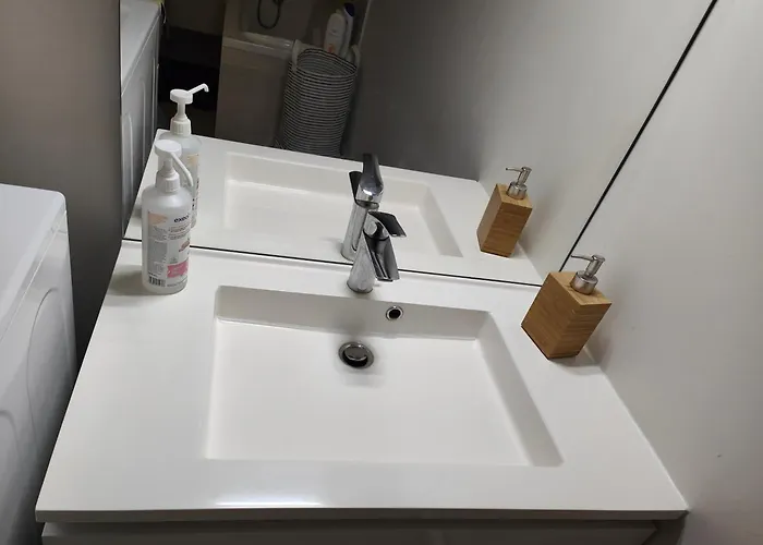 Appartement Building Carre D Eden